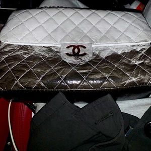 Chanel Classic Ombre Jumbo Flap Shoulder Bag